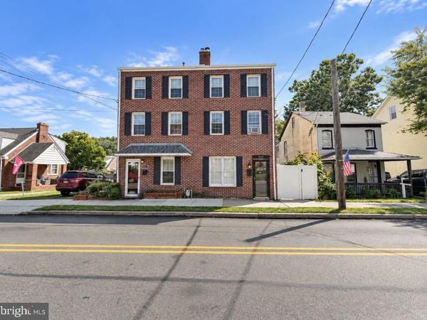 811 E HECTOR STREET , CONSHOHOCKEN, PA 19428