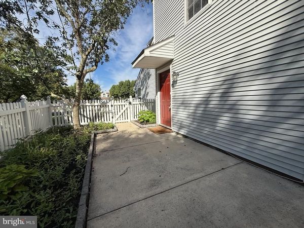 462 CEDAR HOLLOW DRIVE , YARDLEY, PA 19067