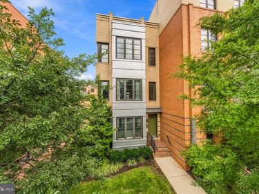 2017 RICHMOND HIGHWAY, ALEXANDRIA, VA 22301