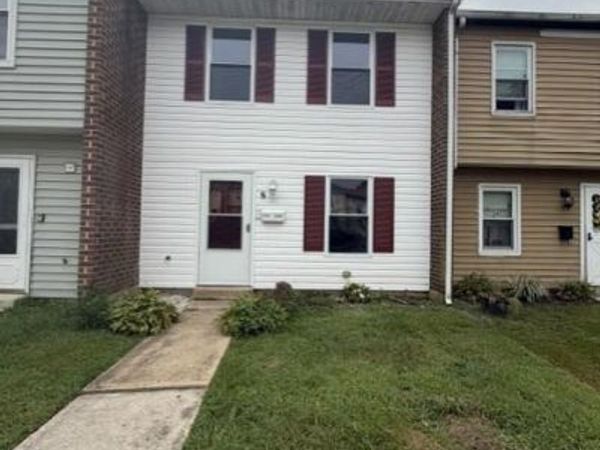 8 KAYAK COURT, NEWARK, DE 19702