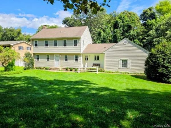 23 Peterborough Drive , Northport, NY 11768