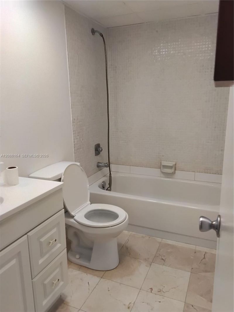 8050 W Mcnab Rd, Unit 310, Tamarac, FL 33321 Photo