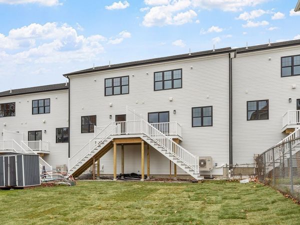 10 Windsor St, Unit E, Worcester, MA 01605
