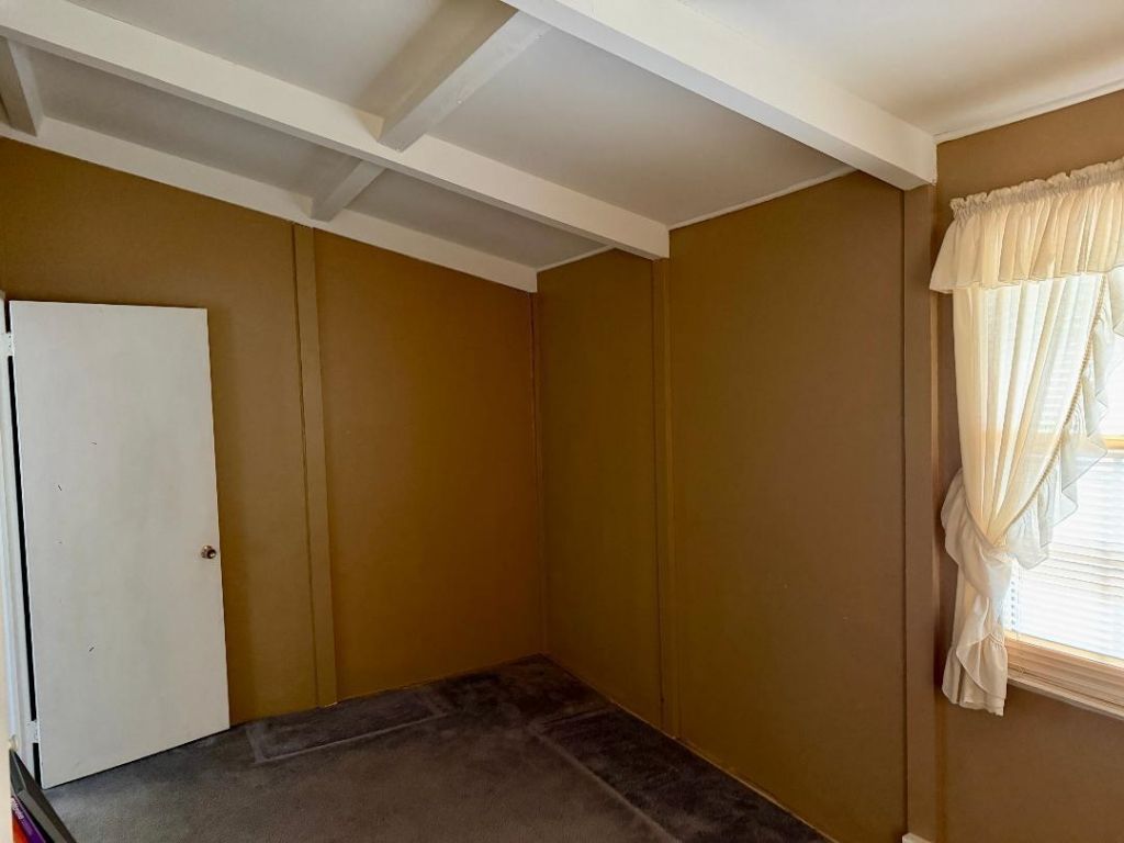 806 Windsor Way  Photo 10
