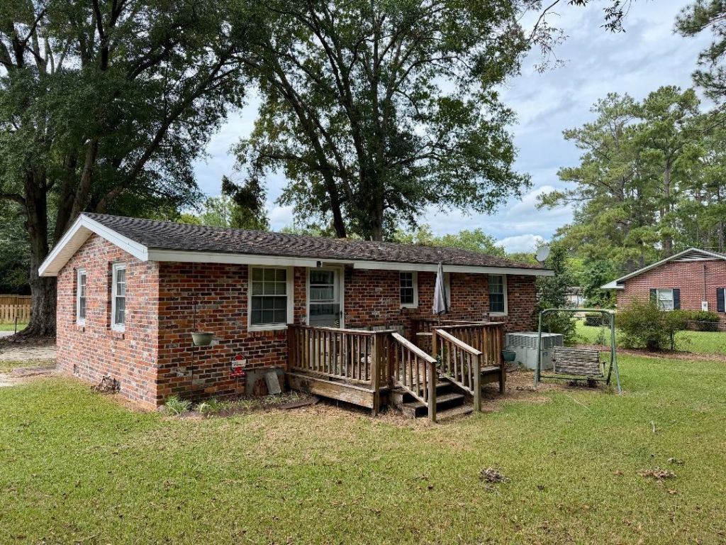 806 Windsor Way  Photo 4