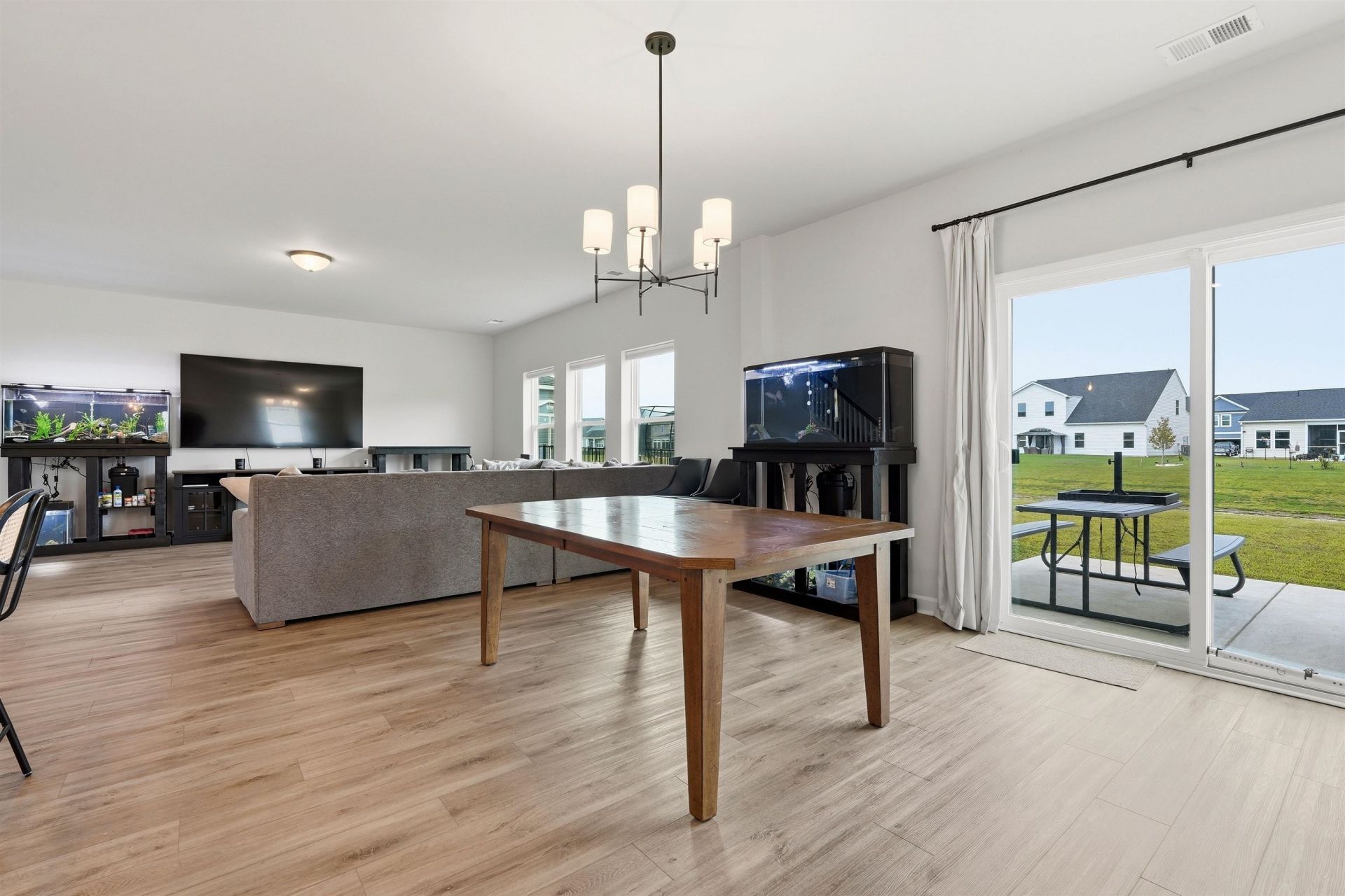 1884 Villena Dr. Photo 11
