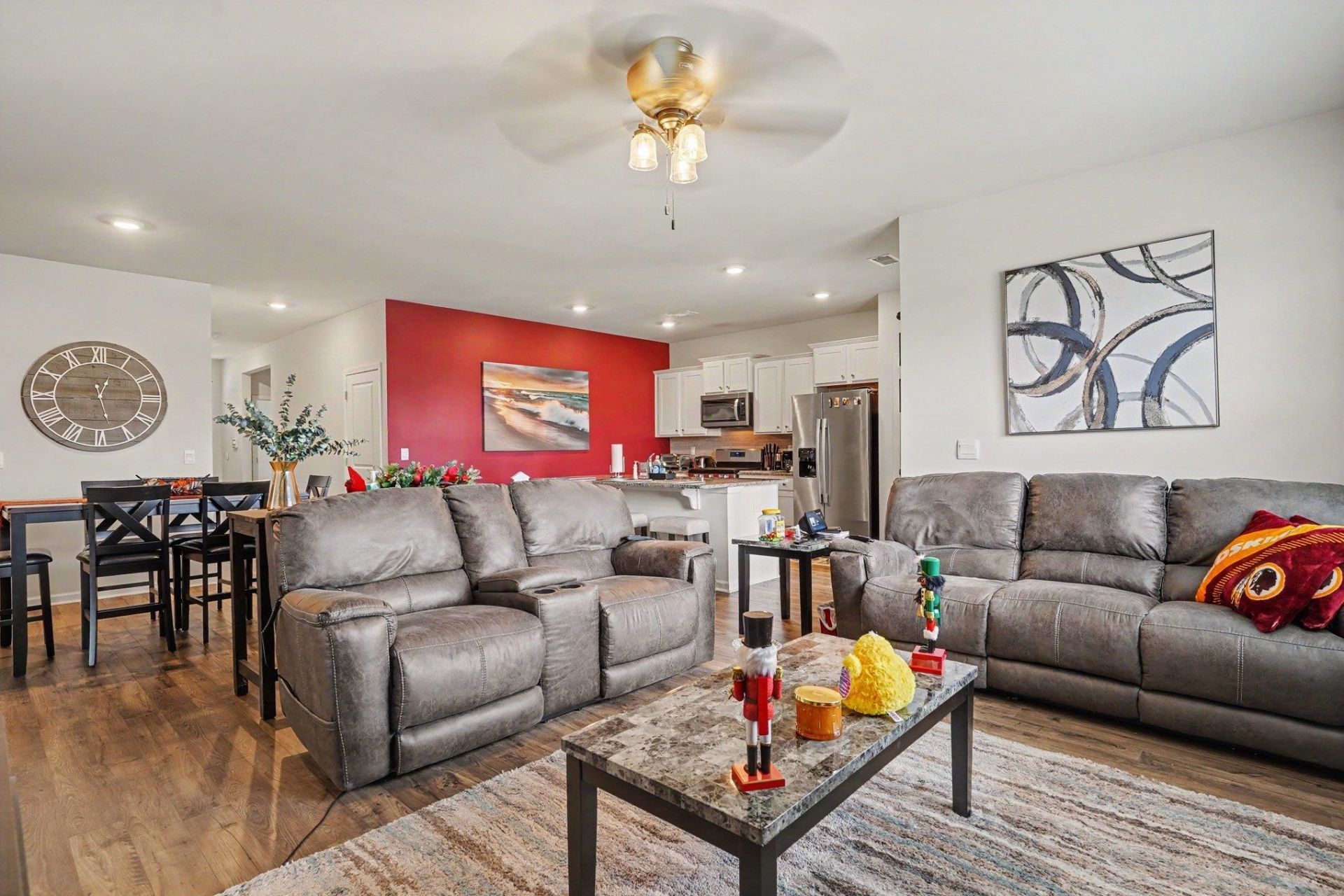 3927 Nandina Ct. Photo 6