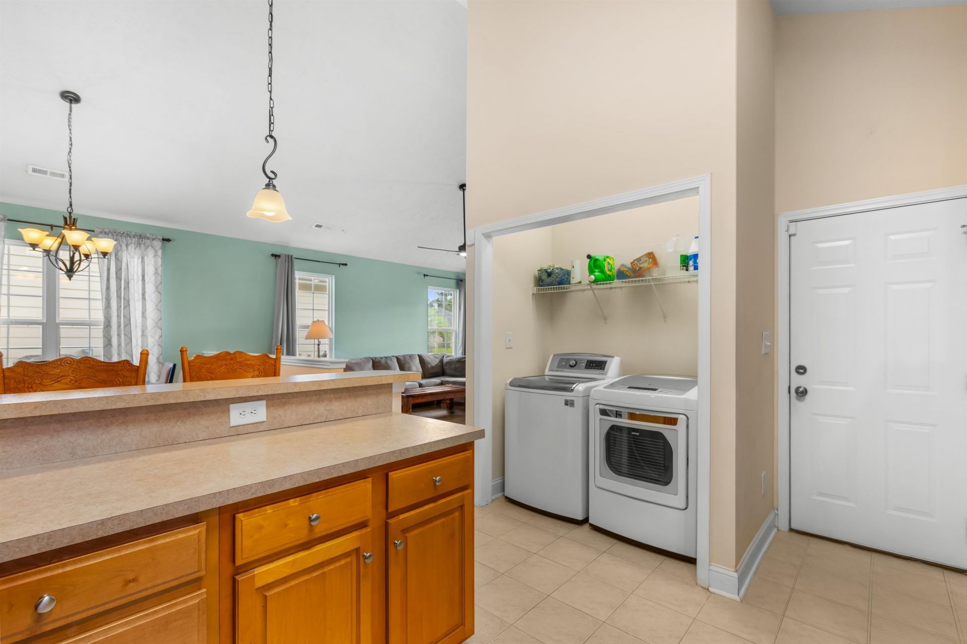 169 Foxpath Loop Photo 13