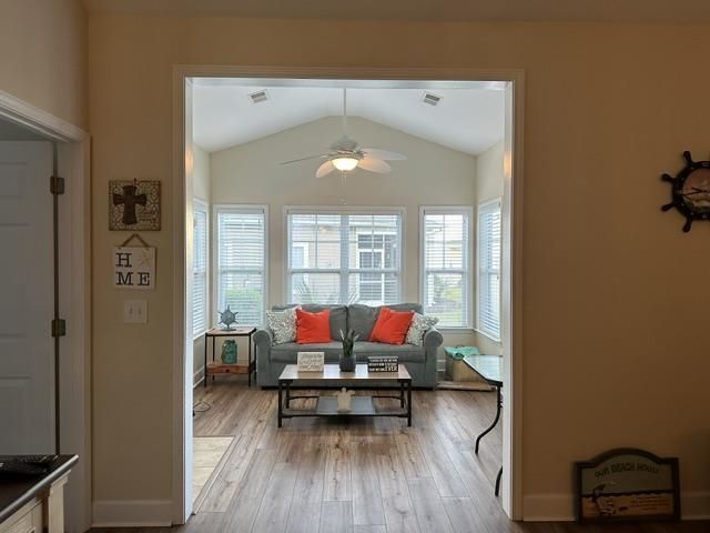 601 Buckingham Ln. Photo 16