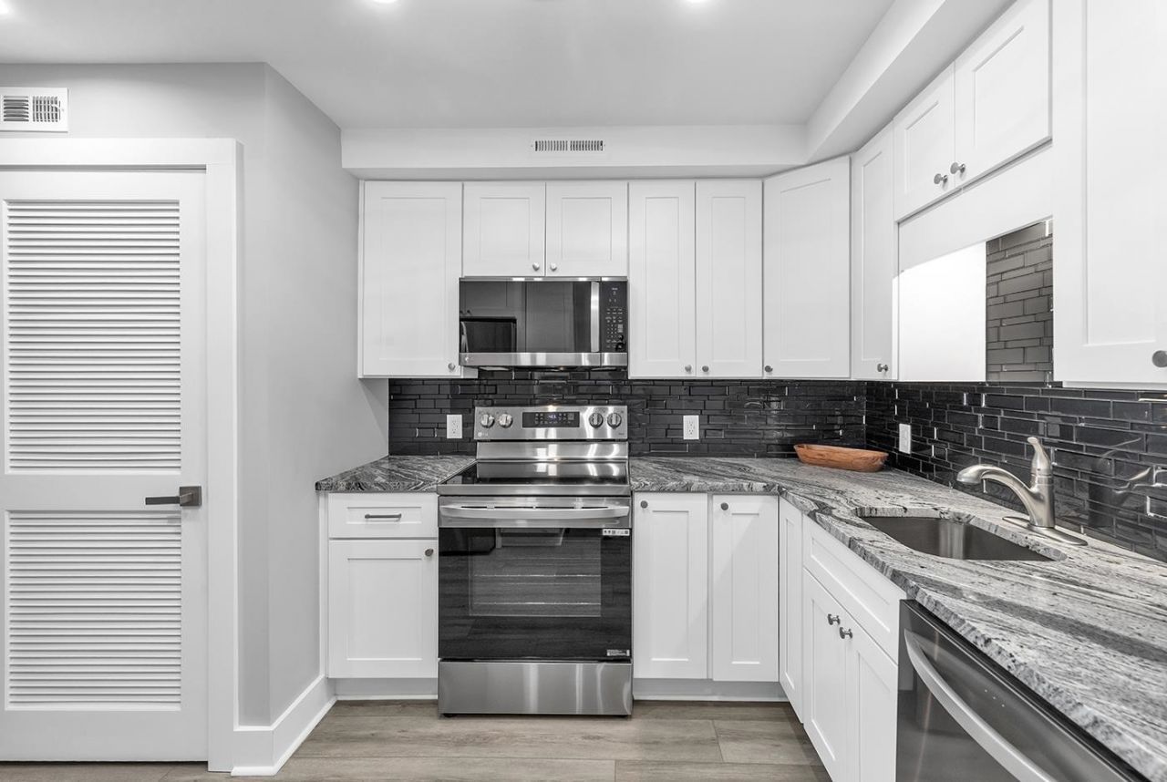 340 N Waccamaw Dr. Photo 9