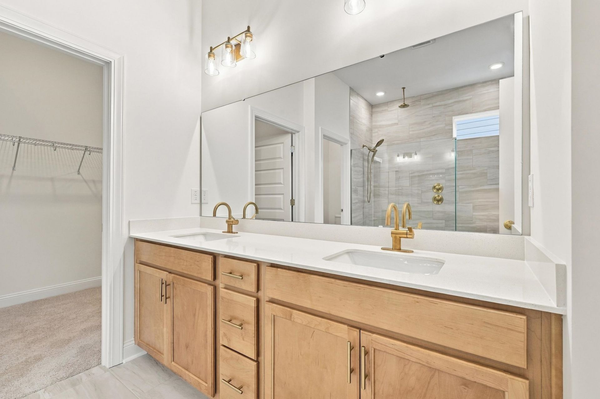 2634 Whitehorn Way Photo 24