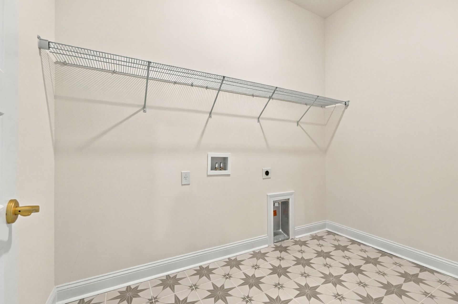 2634 Whitehorn Way Photo 33