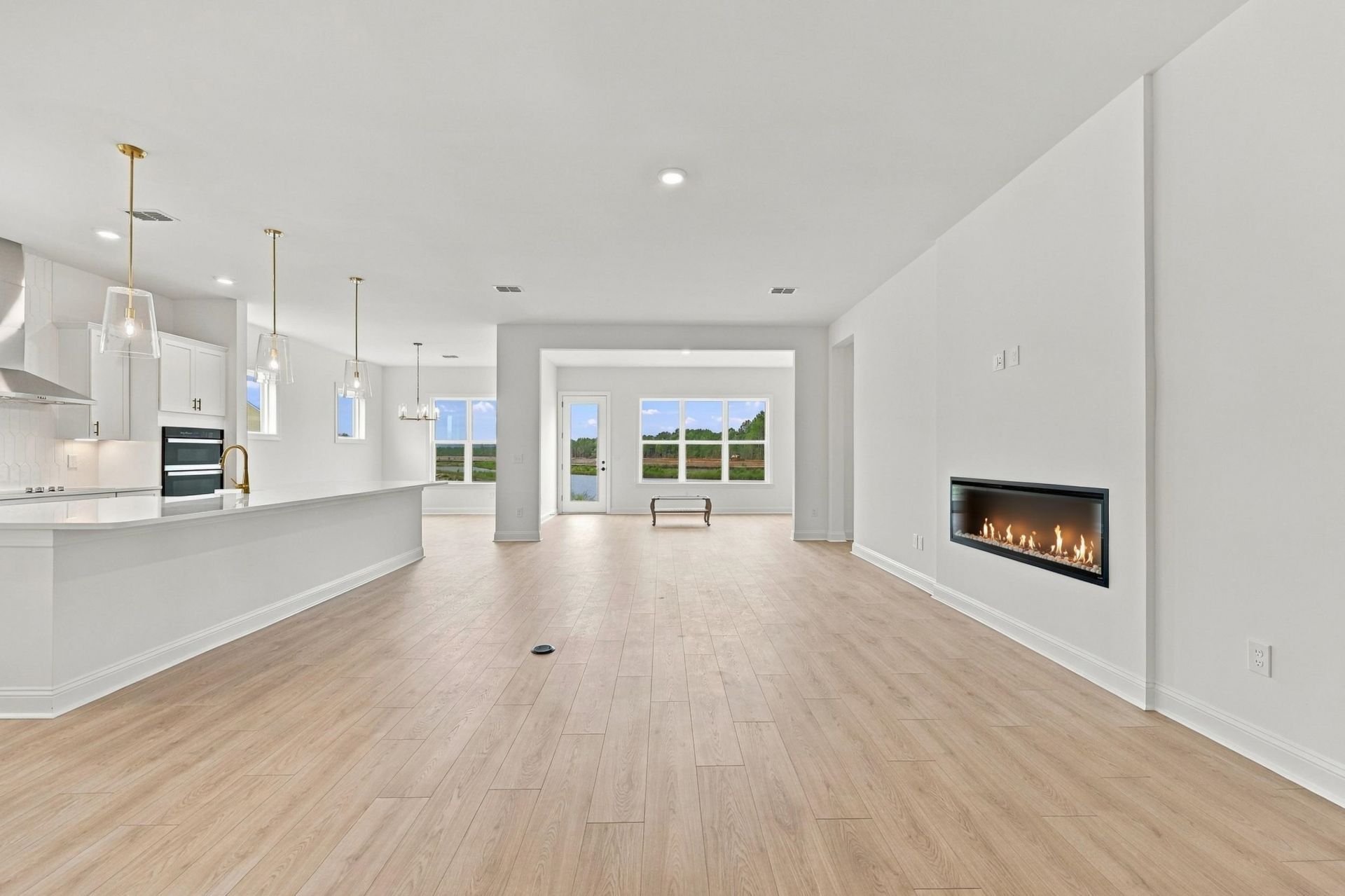 2634 Whitehorn Way Photo 9