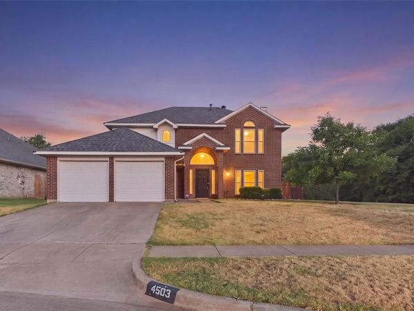 4503 Queenswood Drive, Grand Prairie, TX 75052