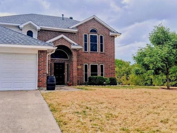 4503 Queenswood Drive, Grand Prairie, TX 75052