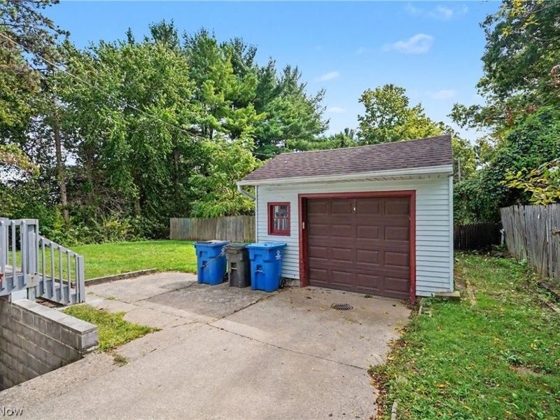 742 Avondale Street , Kent, OH 44240 Photo 9