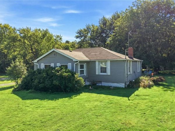 779 E Liberty Street , Hubbard, OH 44425