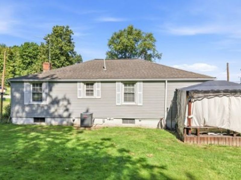 779 E Liberty Street, Hubbard, OH 44425 Photo 5
