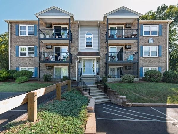 610 South Franklin Street, Unit B204, Holbrook, MA 02343
