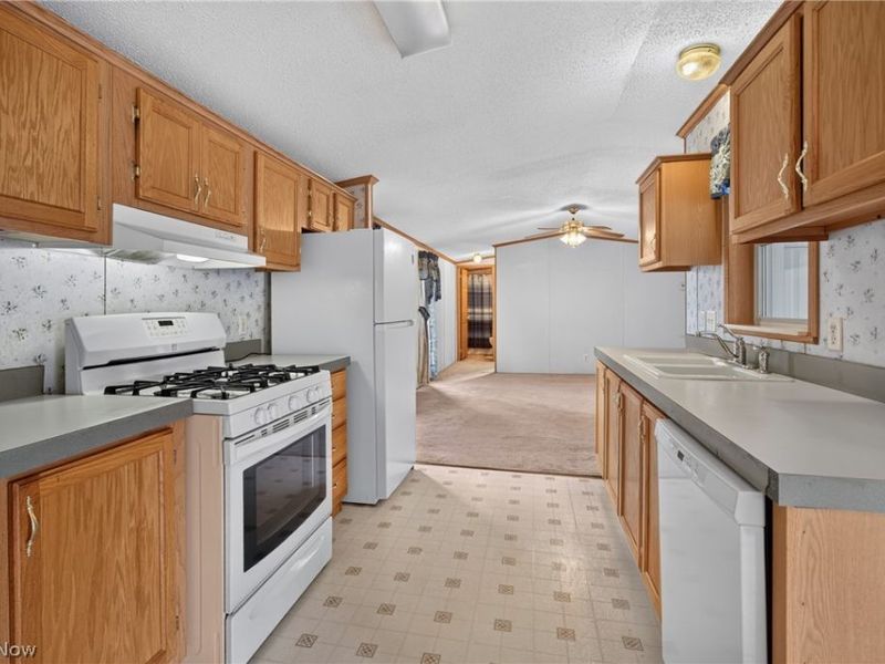35157 Center Ridge Road , Unit 153, North Ridgeville, OH 44039 Photo 17