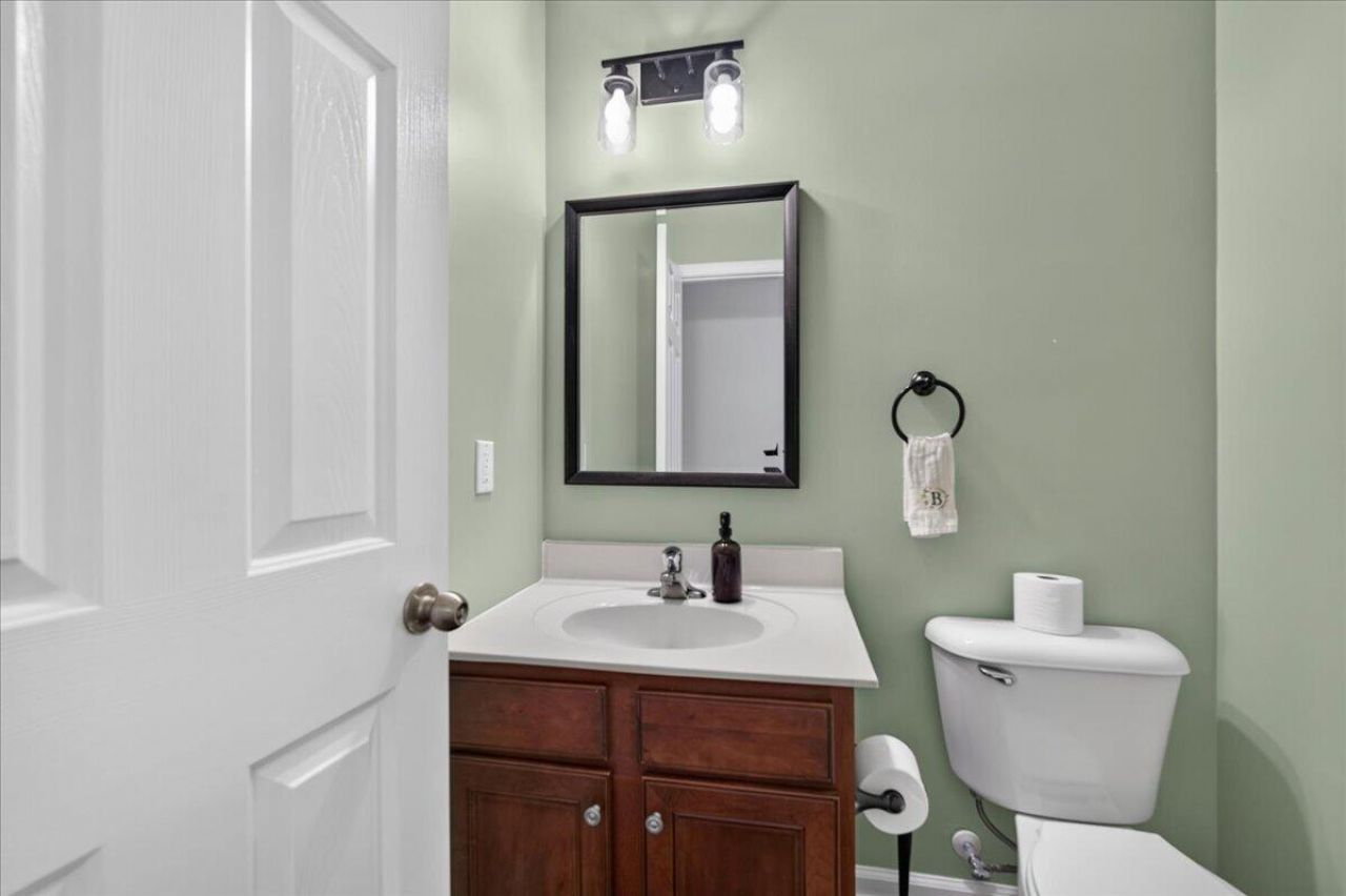 104 Basler Street Photo 15