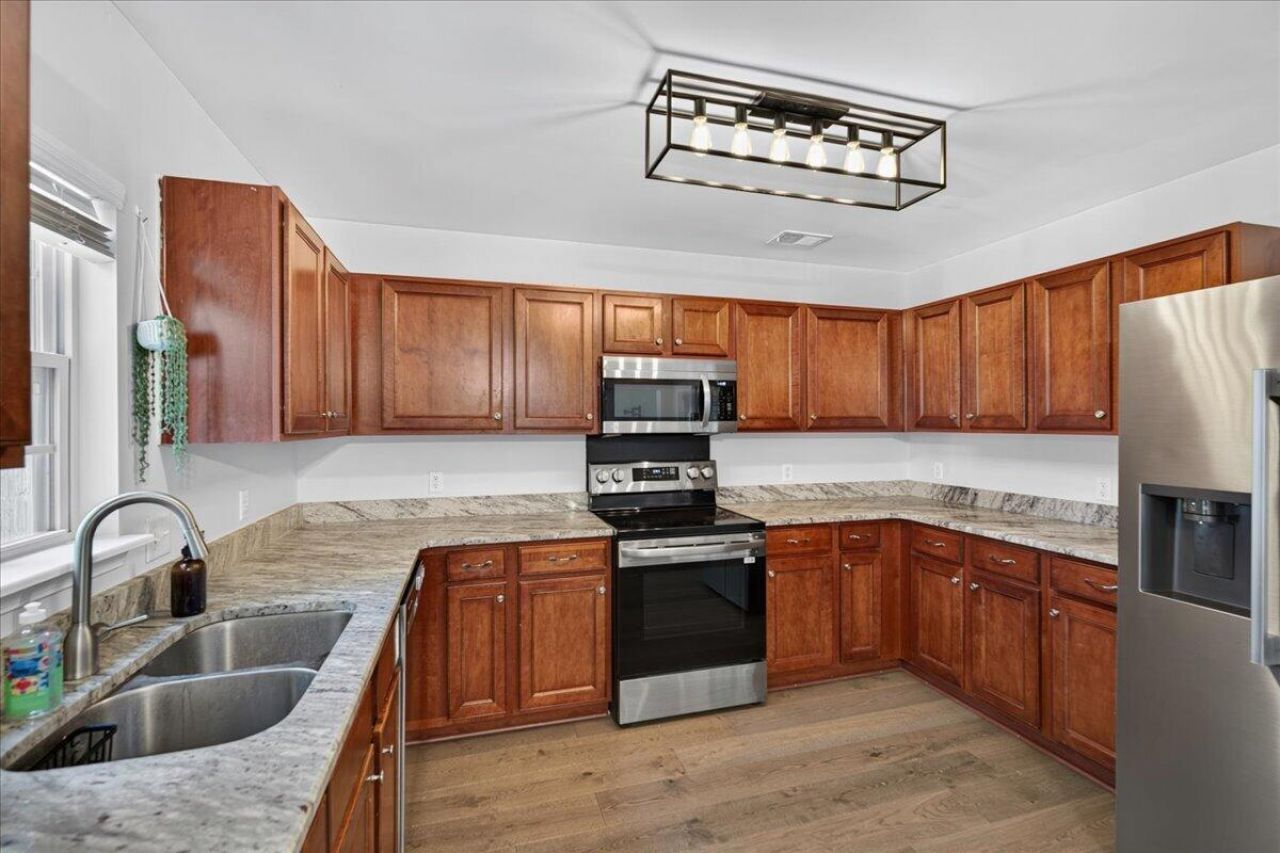 104 Basler Street Photo 19