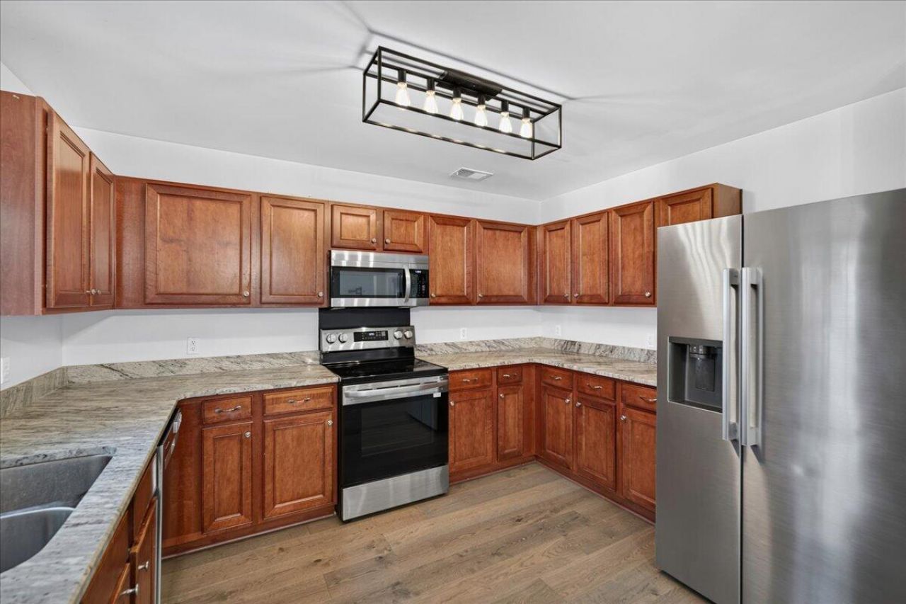 104 Basler Street Photo 20