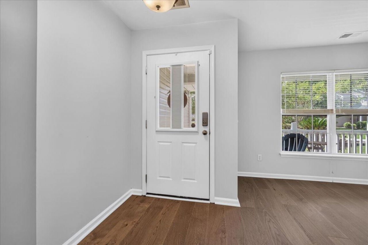 104 Basler Street Photo 6