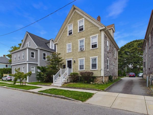 33 Green Street, Fairhaven, MA 02719