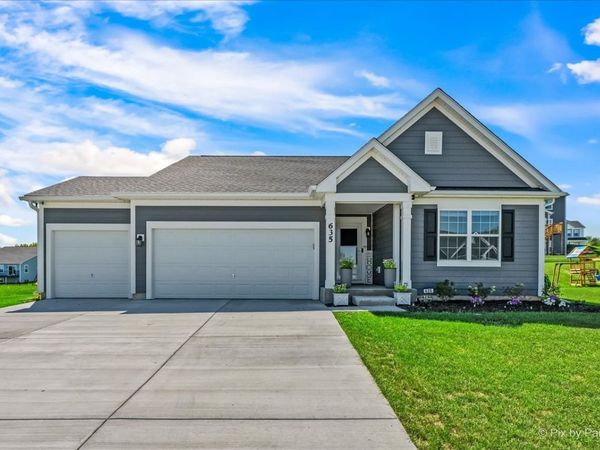 635 Cloverleaf Drive , Marengo, IL 60152