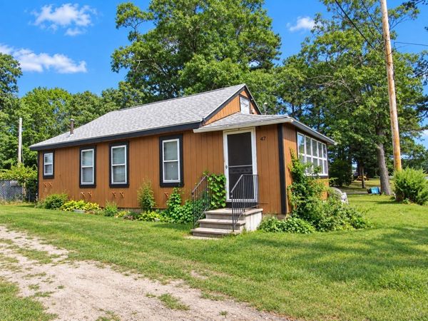 47 Marine Ave, Wareham, MA 02576
