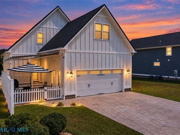 35 Grand View Lane, Warsaw, VA 22572