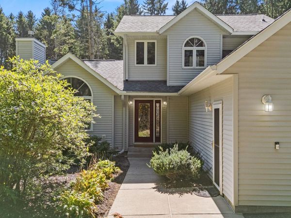 641 205th Avenue , Somerset, WI 54025