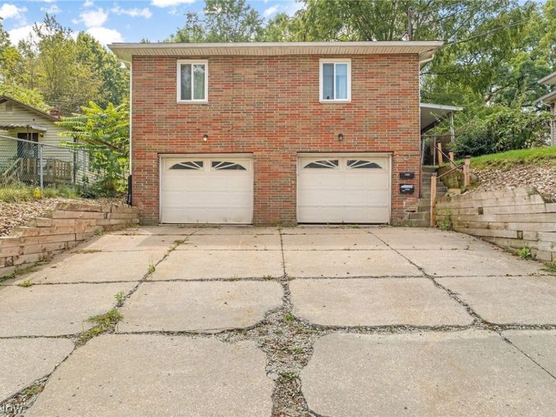 2358 & 2360 Congo Street, Akron, OH 44305 Photo 2