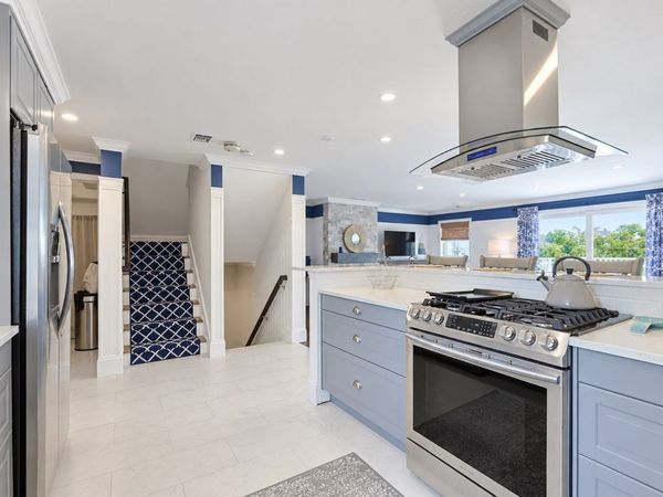 554 White Cliff Dr., Unit Golfview, Plymouth, MA 02360