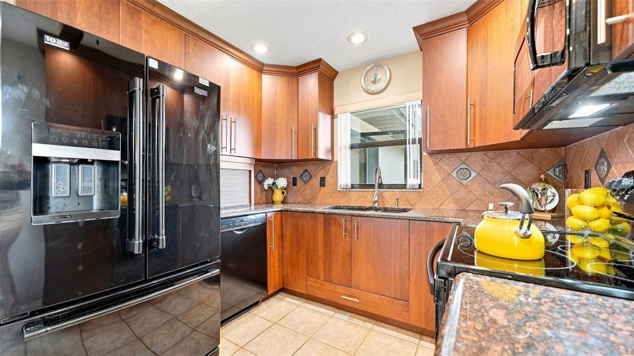 3615 Muirfield Drive, Unit 3D, Sarasota, FL 34238 Photo