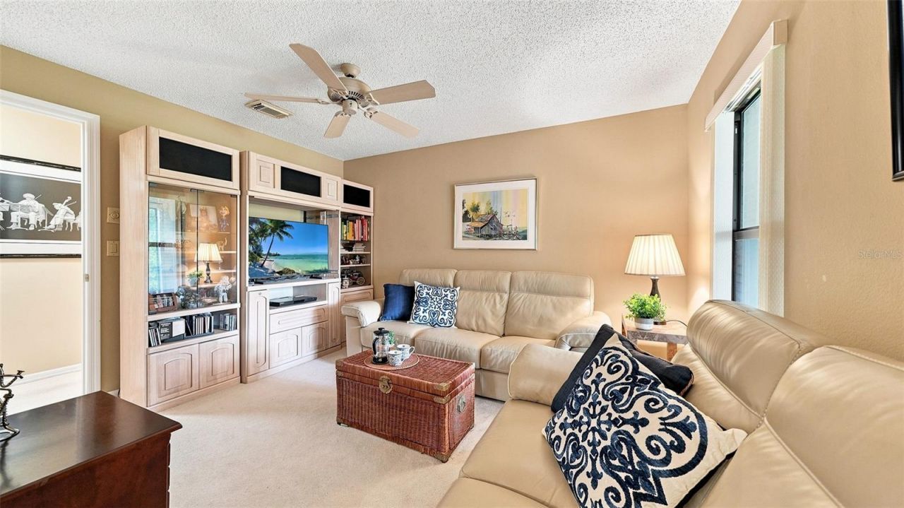 3615 Muirfield Drive, Unit 3D, Sarasota, FL 34238 Photo