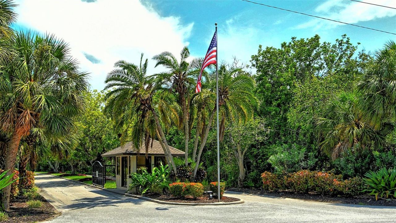 3615 Muirfield Drive, Unit 3D, Sarasota, FL 34238 Photo