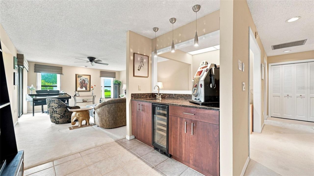 3615 Muirfield Drive, Unit 3D, Sarasota, FL 34238 Photo