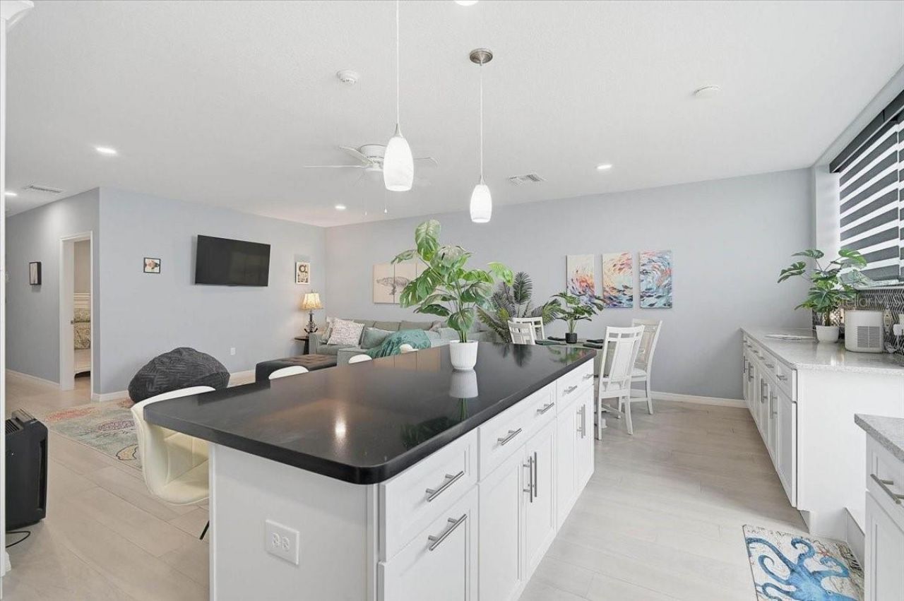 2160 Gulf Gate Drive, Sarasota, FL 34231 Photo