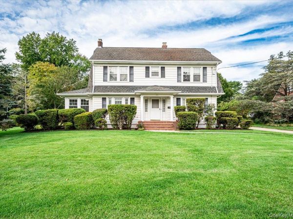 132 Washington Avenue , Patchogue, NY 11772