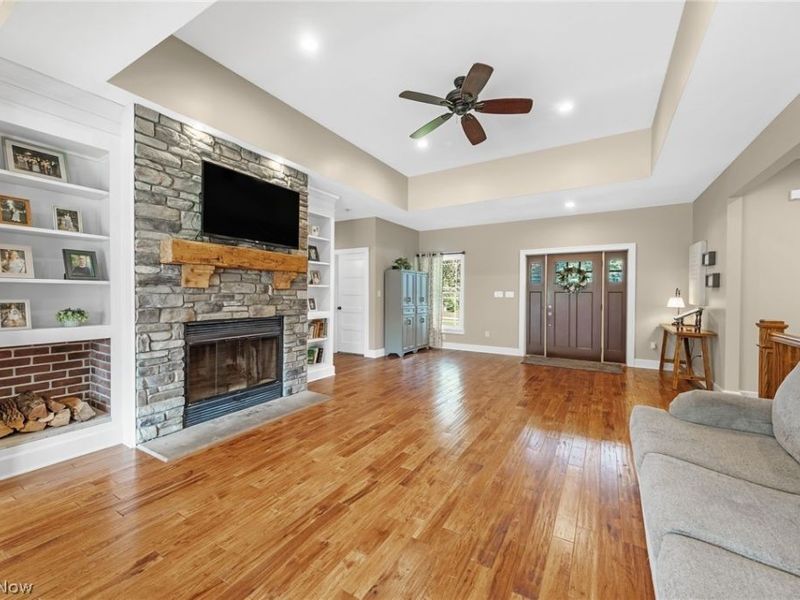 2976 Greenleaf Road , Akron, OH 44312 Photo 15