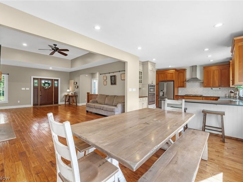 2976 Greenleaf Road , Akron, OH 44312 Photo 18