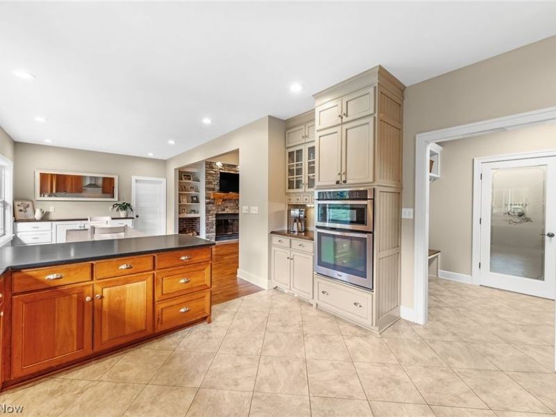 2976 Greenleaf Road , Akron, OH 44312 Photo 24