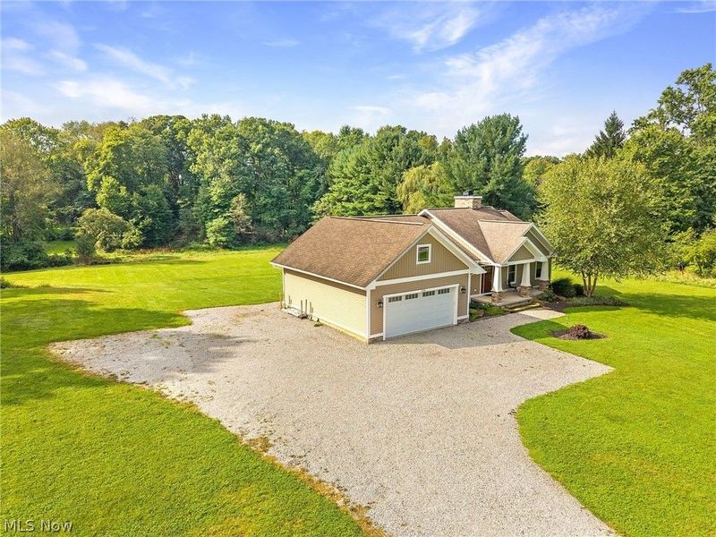 2976 Greenleaf Road , Akron, OH 44312 Photo 3