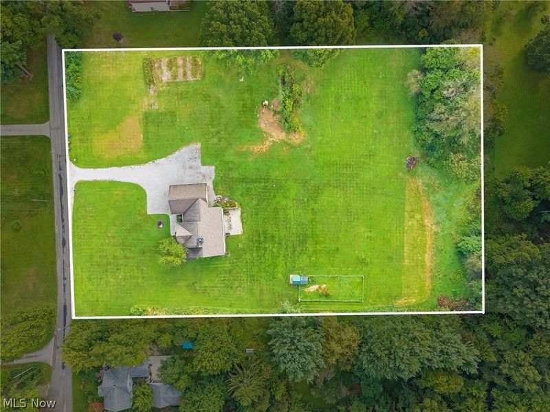 2976 Greenleaf Road , Akron, OH 44312 Photo 8