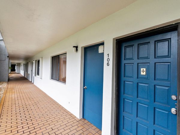 4822 ESEDRA Court, Unit 106, Lake Worth, FL 33467