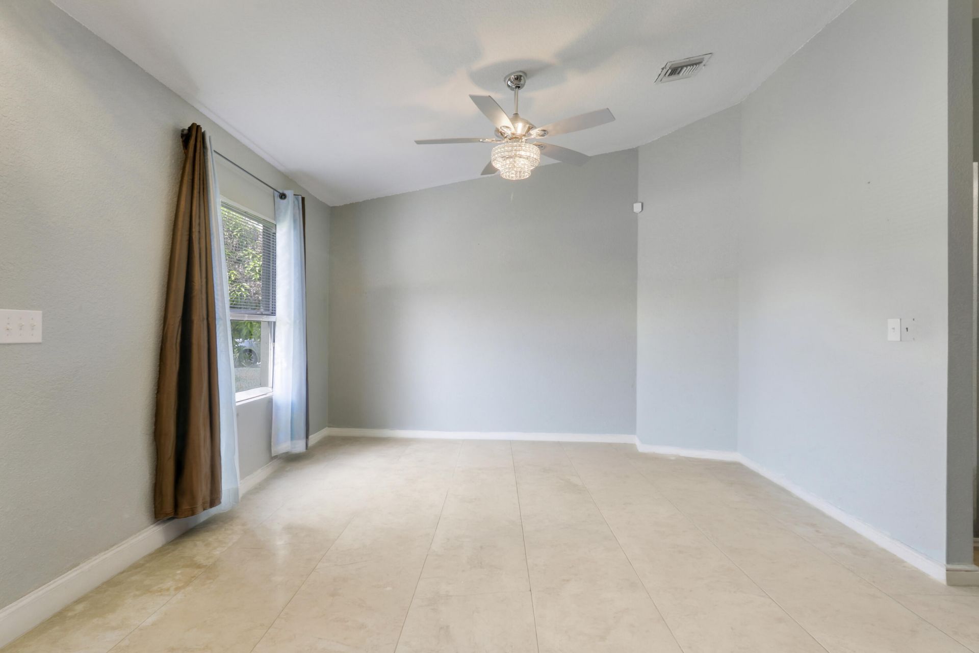 825 SE Cavern Avenue, Port Saint Lucie, FL 34983 Photo