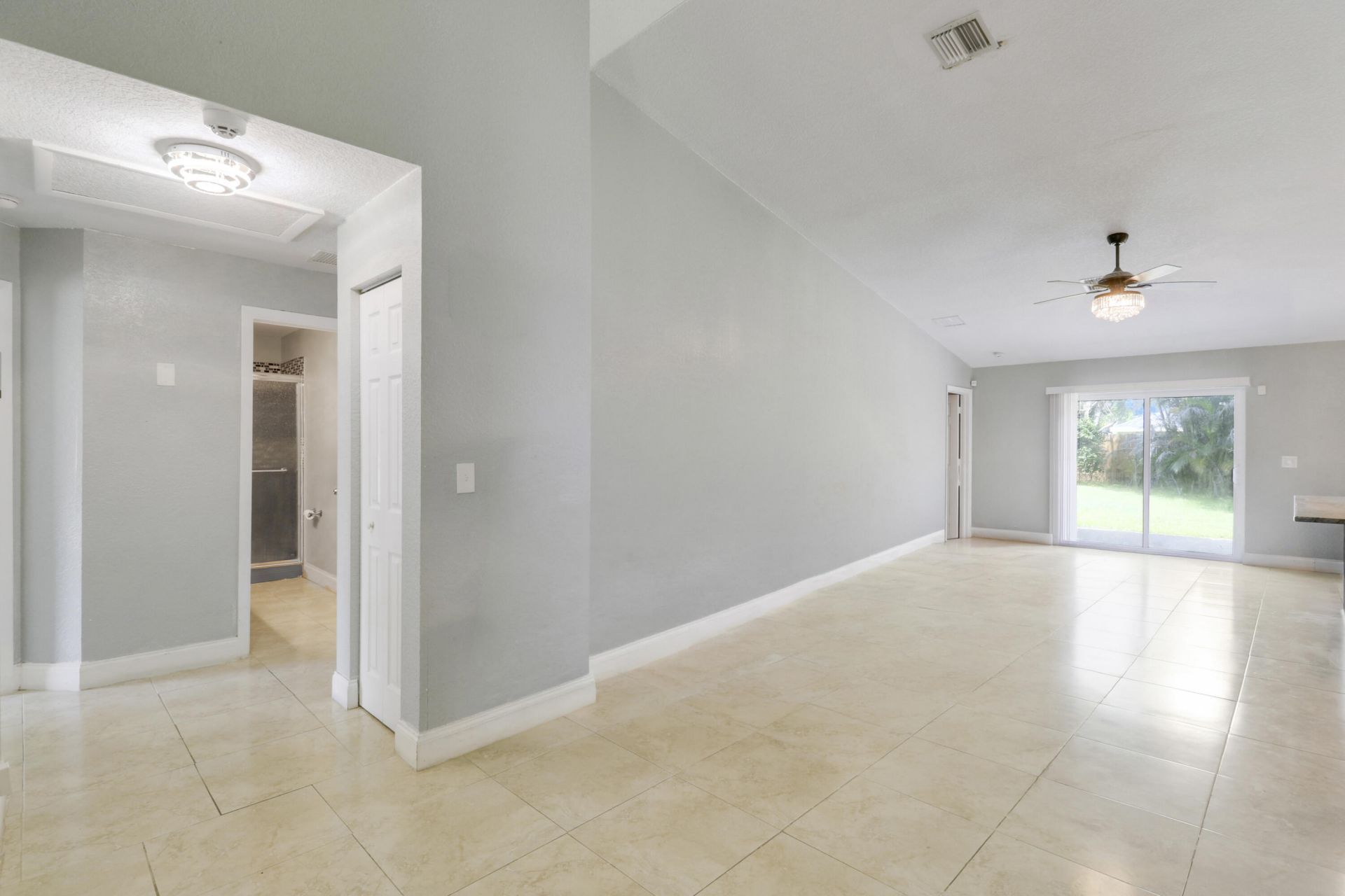 825 SE Cavern Avenue, Port Saint Lucie, FL 34983 Photo
