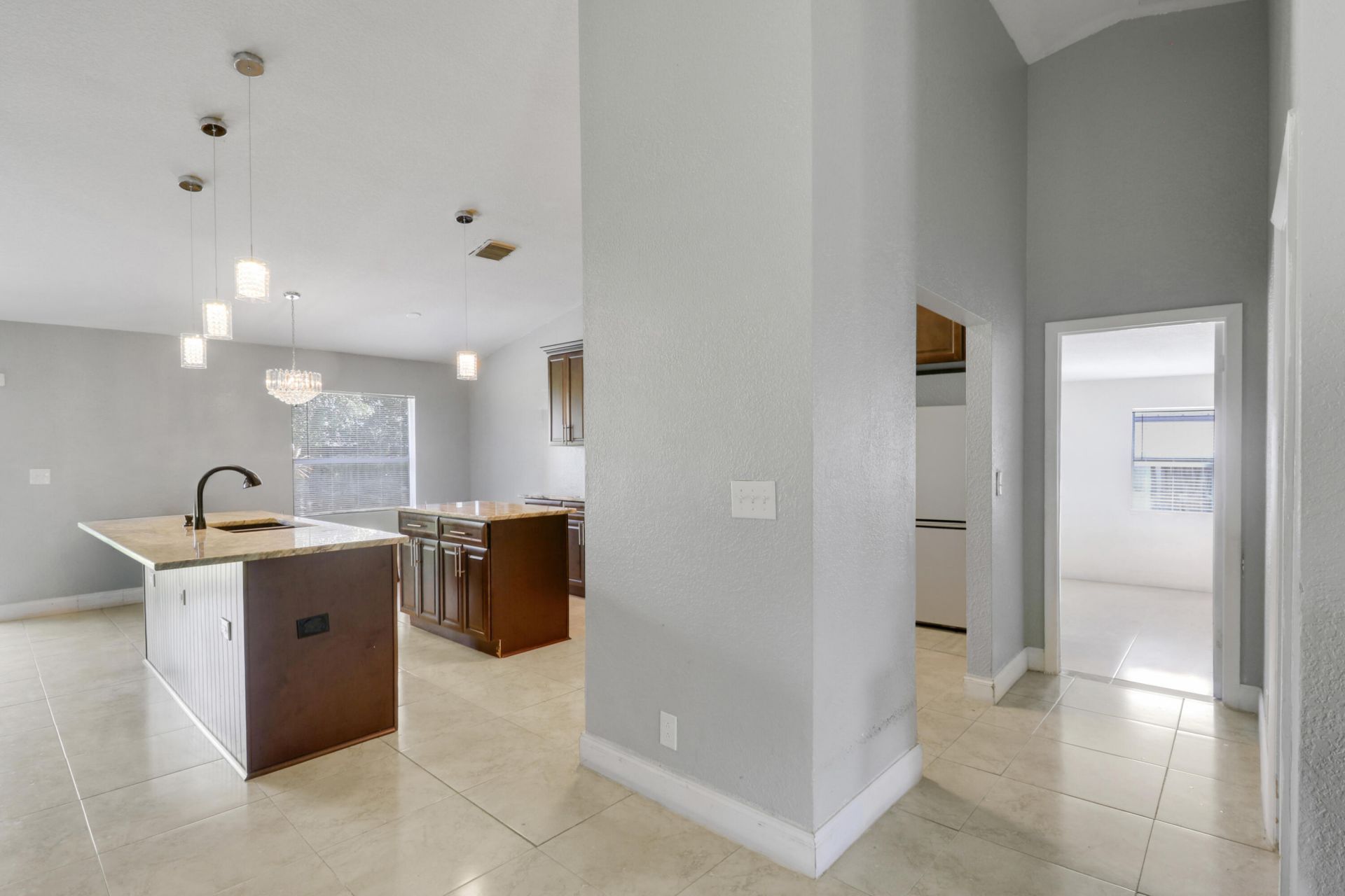 825 SE Cavern Avenue, Port Saint Lucie, FL 34983 Photo